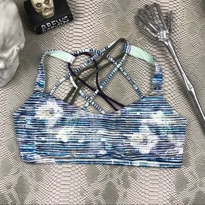 Lululemon free to be wild striped the dye sportbra